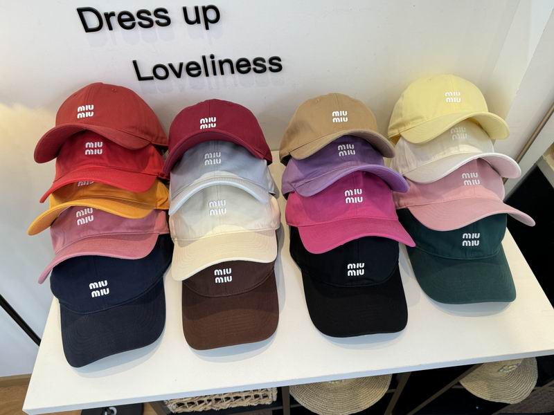 Miumiu Cap dx89